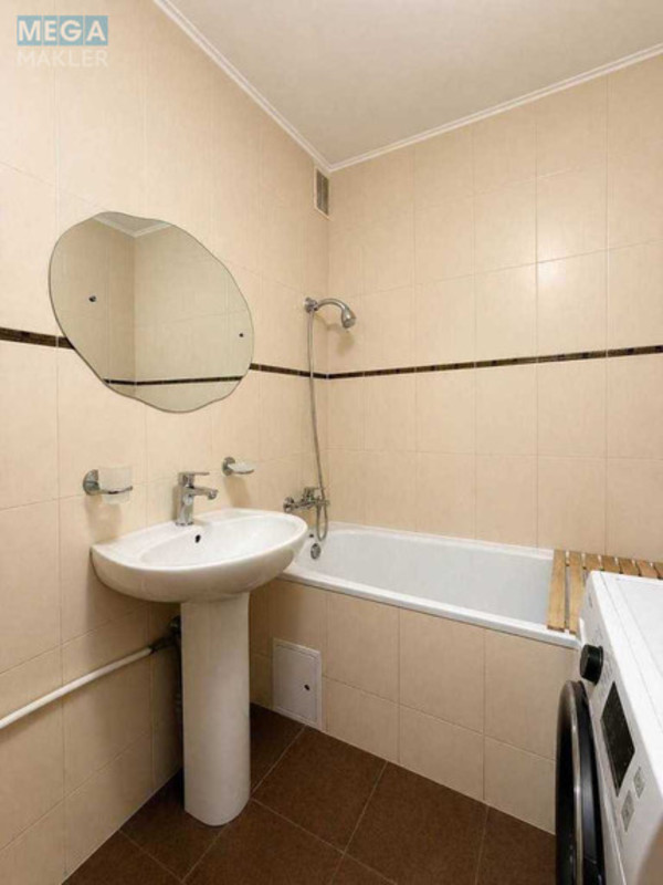 Продаж 3 кімнатної квартири (74/?/10), 11 пов. 16 пов. будинку, <a class="location-link" href="/kiev/" title="Недвижимость Київ">Київ</a>, <a class="location-link" href="/kiev/darnickij/" title="Недвижимость Дарницький район">Дарницький р-н</a>, Ревуцького вул., 44 (изображение 17)