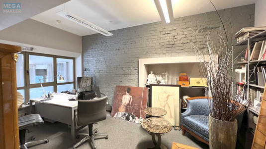 Продаж комерційної нерухомості, 296&nbsp;кв.м, под магазин, <a class="location-link" href="/kiev/" title="Недвижимость Київ">Київ</a>, <a class="location-link" href="/kiev/pecherskij/" title="Недвижимость Печерський район">Печерський р-н</a>, Круглоуніверситетська вул., 11 (изображение 5)