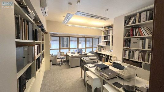 Продаж комерційної нерухомості, 296&nbsp;кв.м, под магазин, <a class="location-link" href="/kiev/" title="Недвижимость Київ">Київ</a>, <a class="location-link" href="/kiev/pecherskij/" title="Недвижимость Печерський район">Печерський р-н</a>, Круглоуніверситетська вул., 11 (изображение 6)