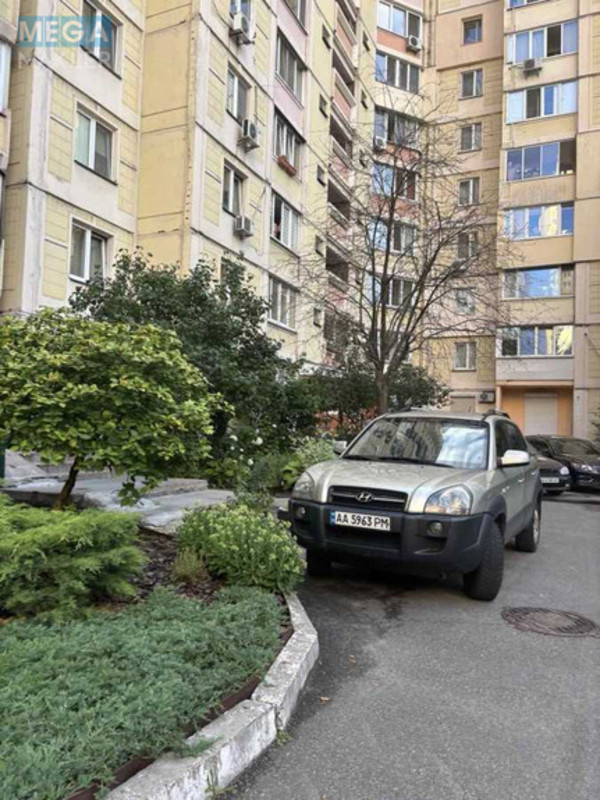 Продаж 1 кімнатної квартири (46/17/9), 8 пов. 15 пов. будинку, <a class="location-link" href="/kiev/" title="Недвижимость Київ">Київ</a>, <a class="location-link" href="/kiev/goloseevskij/" title="Недвижимость Голосіївський район">Голосіївський р-н</a>, Михайла Ломоносова вул., 83а (изображение 12)