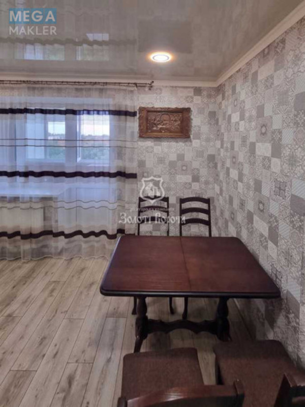 Продаж 2 кімнатної квартири (72,7/38,2/12,9), 7 пов. 9 пов. будинку, <a class="location-link" href="/glevaha/" title="Недвижимость Глеваха">Глеваха</a>, Вокзальна вул., 53 (изображение 9)