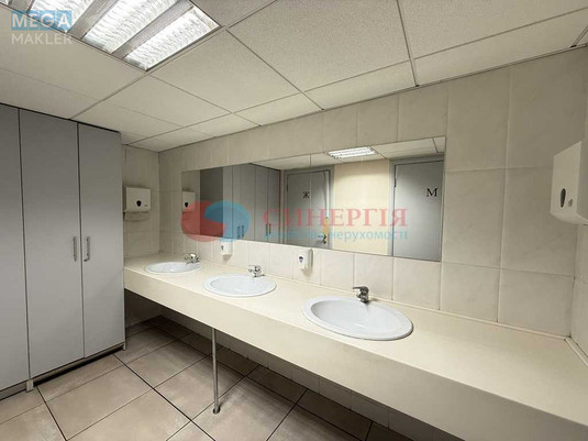 Оренда комерційної нерухомості, 235&nbsp;кв.м, <a class="location-link" href="/kiev/" title="Недвижимость Київ">Київ</a>, <a class="location-link" href="/kiev/podolskij/" title="Недвижимость Подільський район">Подільський р-н</a>, Верхній Вал вул. (изображение 7)