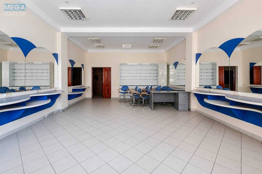 Продаж окремої будівлі/побудови, 927&nbsp;кв.м, <a class="location-link" href="/kiev/" title="Недвижимость Київ">Київ</a>, <a class="location-link" href="/kiev/pecherskij/" title="Недвижимость Печерський район">Печерський р-н</a>, Євгена Коновальця вул., 36б (изображение 8)