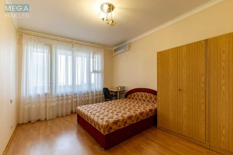 Оренда 3 кімнатної квартири, <a class="location-link" href="/kiev/" title="Недвижимость Київ">Київ</a>, <a class="location-link" href="/kiev/pecherskij/" title="Недвижимость Печерський район">Печерський р-н</a>, Старонаводницька вул., 4 (изображение 7)