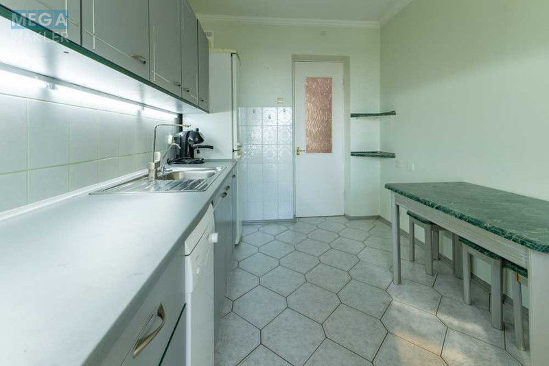 Оренда 3 кімнатної квартири, <a class="location-link" href="/kiev/" title="Недвижимость Київ">Київ</a>, <a class="location-link" href="/kiev/pecherskij/" title="Недвижимость Печерський район">Печерський р-н</a>, Старонаводницька вул., 4 (изображение 11)