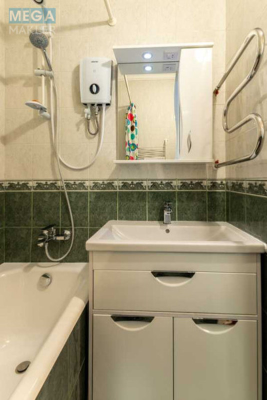 Оренда 3 кімнатної квартири, <a class="location-link" href="/kiev/" title="Недвижимость Київ">Київ</a>, <a class="location-link" href="/kiev/pecherskij/" title="Недвижимость Печерський район">Печерський р-н</a>, Старонаводницька вул., 4 (изображение 13)