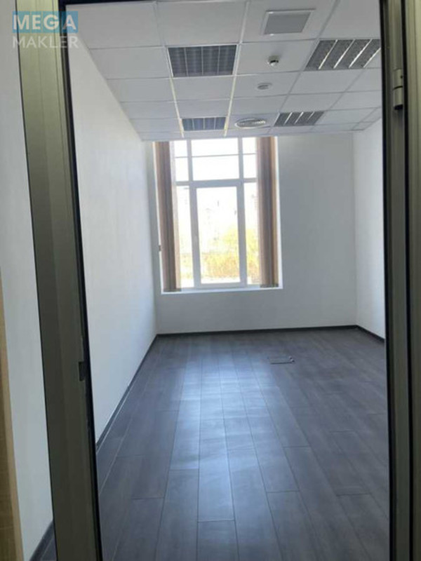 Оренда комерційної нерухомості, 626&nbsp;кв.м, под офис, <a class="location-link" href="/kiev/" title="Недвижимость Київ">Київ</a>, <a class="location-link" href="/kiev/solomenskij/" title="Недвижимость Солом'янський район">Солом'янський р-н</a>, Миколи Грінченка вул., 4б (изображение 2)