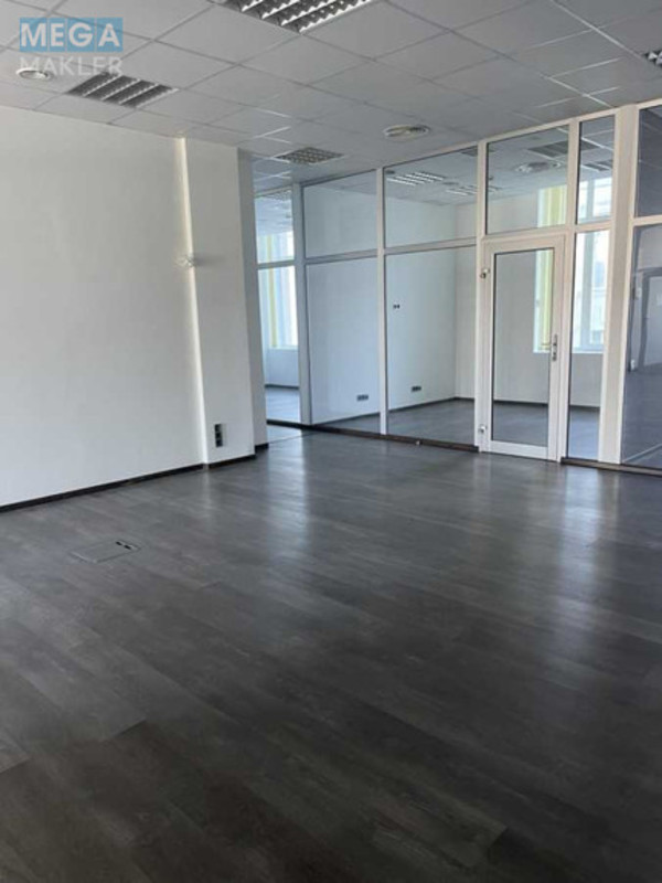 Оренда комерційної нерухомості, 626&nbsp;кв.м, под офис, <a class="location-link" href="/kiev/" title="Недвижимость Київ">Київ</a>, <a class="location-link" href="/kiev/solomenskij/" title="Недвижимость Солом'янський район">Солом'янський р-н</a>, Миколи Грінченка вул., 4б (изображение 5)