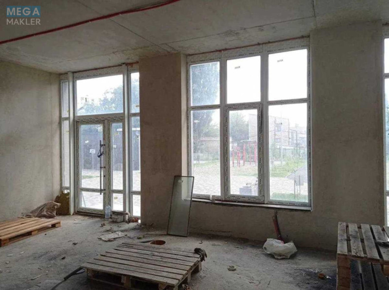 Оренда комерційної нерухомості, 530&nbsp;кв.м, под магазин, <a class="location-link" href="/kiev/" title="Недвижимость Київ">Київ</a>, <a class="location-link" href="/kiev/obolonskij/" title="Недвижимость Оболонський район">Оболонський р-н</a>, Бережанська вул., 15 (изображение 3)
