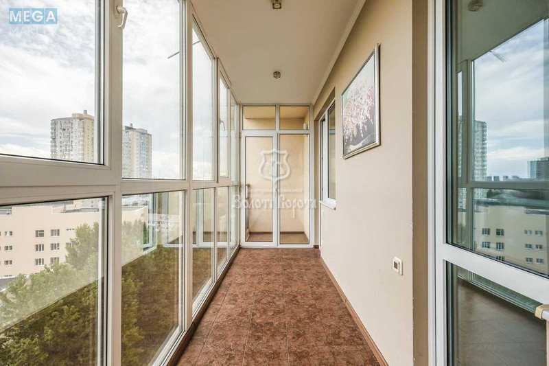 Продаж 3 кімнатної квартири (100,1/51,6/12,9), 10 пов. 18 пов. будинку, <a class="location-link" href="/kiev/" title="Недвижимость Київ">Київ</a>, <a class="location-link" href="/kiev/solomenskij/" title="Недвижимость Солом'янський район">Солом'янський р-н</a>, Гарматна вул., 38А (изображение 9)