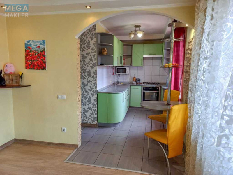 Продаж 2 кімнатної квартири (46/30/7,5), 5 пов. 5 пов. будинку, <a class="location-link" href="/kiev/" title="Недвижимость Київ">Київ</a>, <a class="location-link" href="/kiev/svyatoshinskij/" title="Недвижимость Святошинський район">Святошинський р-н</a>, Зодчих вул., 16 (изображение 3)