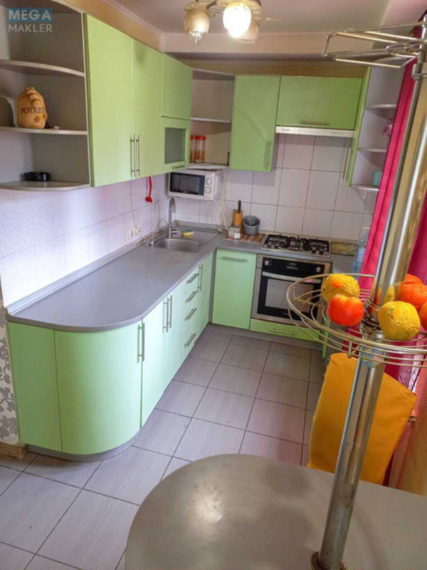 Продаж 2 кімнатної квартири (46/30/7,5), 5 пов. 5 пов. будинку, <a class="location-link" href="/kiev/" title="Недвижимость Київ">Київ</a>, <a class="location-link" href="/kiev/svyatoshinskij/" title="Недвижимость Святошинський район">Святошинський р-н</a>, Зодчих вул., 16 (изображение 5)