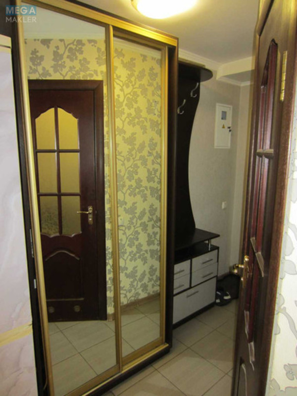 Продаж 2 кімнатної квартири (46/30/7,5), 5 пов. 5 пов. будинку, <a class="location-link" href="/kiev/" title="Недвижимость Київ">Київ</a>, <a class="location-link" href="/kiev/svyatoshinskij/" title="Недвижимость Святошинський район">Святошинський р-н</a>, Зодчих вул., 16 (изображение 20)