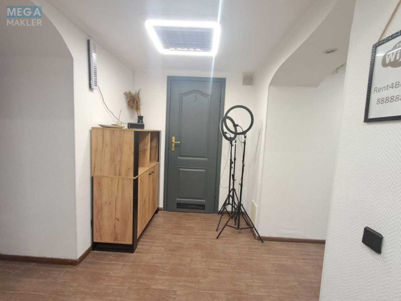 Продаж комерційної нерухомості, 153&nbsp;кв.м, под офис, <a class="location-link" href="/kiev/" title="Недвижимость Київ">Київ</a>, <a class="location-link" href="/kiev/shevchenkovskij/" title="Недвижимость Шевченківський район">Шевченківський р-н</a>, Прорізна вул., 9 (изображение 7)