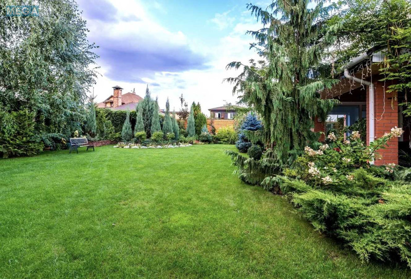 Продаж дома, 3&nbsp;поверху, 260&nbsp;кв.м, 6&nbsp;кімнат, ділянка 7&nbsp;соток, <a class="location-link" href="/kiev/" title="Недвижимость Київ">Київ</a>, <a class="location-link" href="/kiev/darnickij/" title="Недвижимость Дарницький район">Дарницький р-н</a>, Святищенська вул. (изображение 2)