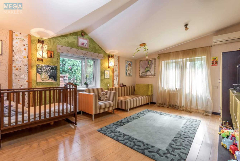Продаж дома, 3&nbsp;поверху, 260&nbsp;кв.м, 6&nbsp;кімнат, ділянка 7&nbsp;соток, <a class="location-link" href="/kiev/" title="Недвижимость Київ">Київ</a>, <a class="location-link" href="/kiev/darnickij/" title="Недвижимость Дарницький район">Дарницький р-н</a>, Святищенська вул. (изображение 12)
