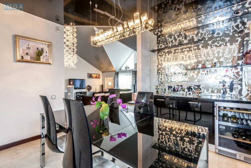 Продаж дома, 3&nbsp;поверху, 260&nbsp;кв.м, 6&nbsp;кімнат, ділянка 7&nbsp;соток, <a class="location-link" href="/kiev/" title="Недвижимость Київ">Київ</a>, <a class="location-link" href="/kiev/darnickij/" title="Недвижимость Дарницький район">Дарницький р-н</a>, Святищенська вул. (изображение 14)