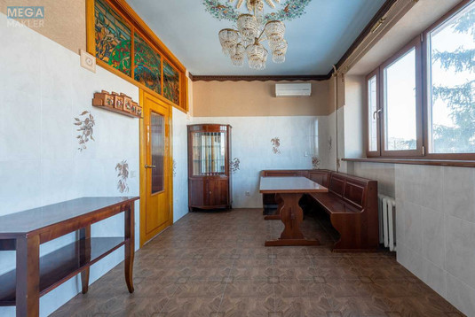 Оренда 3 кімнатної квартири, <a class="location-link" href="/kiev/" title="Недвижимость Київ">Київ</a>, <a class="location-link" href="/kiev/pecherskij/" title="Недвижимость Печерський район">Печерський р-н</a>, Михайла Грушевського вул., 34А (изображение 11)