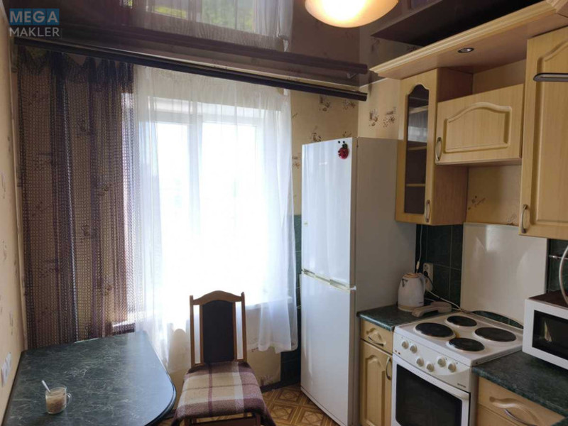 Продаж 1 кімнатної квартири (34/18/7), 7 пов. 9 пов. будинку, <a class="location-link" href="/kiev/" title="Недвижимость Київ">Київ</a>, <a class="location-link" href="/kiev/svyatoshinskij/" title="Недвижимость Святошинський район">Святошинський р-н</a>, Генерала Наумова вул., 19 (изображение 2)
