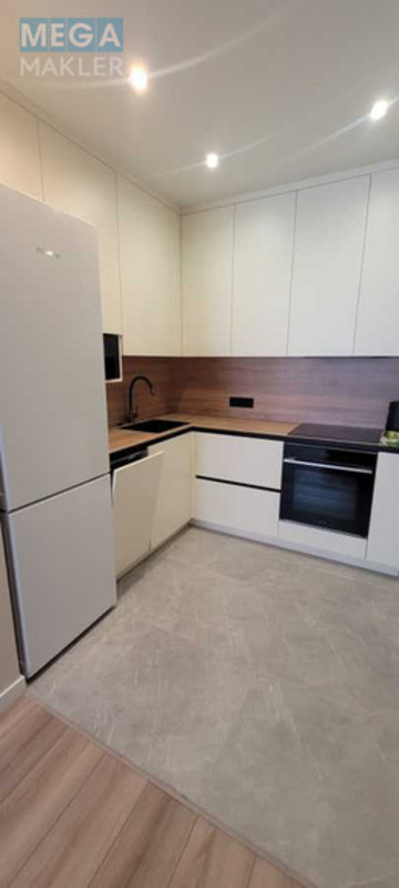 Оренда 2 кімнатної квартири, <a class="location-link" href="/kiev/" title="Недвижимость Київ">Київ</a>, <a class="location-link" href="/kiev/podolskij/" title="Недвижимость Подільський район">Подільський р-н</a>, Всеволода Змиенко ул., 21/19 (изображение 5)