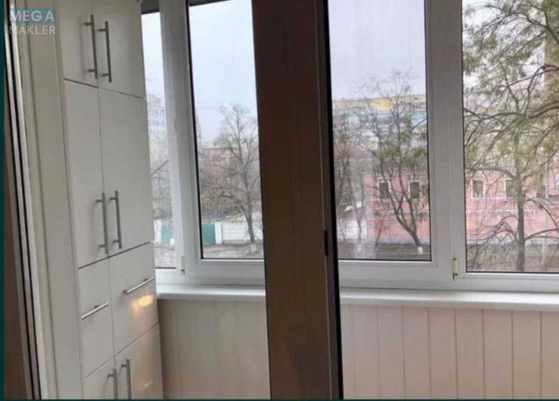 Оренда 2 кімнатної квартири, <a class="location-link" href="/kiev/" title="Недвижимость Київ">Київ</a>, <a class="location-link" href="/kiev/podolskij/" title="Недвижимость Подільський район">Подільський р-н</a>, Введенская ул., 26 (изображение 9)