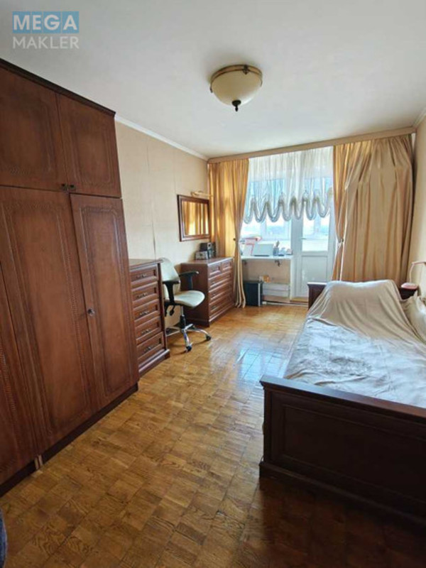 Продаж 3 кімнатної квартири (70/44/8), 15 пов. 16 пов. будинку, <a class="location-link" href="/kiev/" title="Недвижимость Київ">Київ</a>, <a class="location-link" href="/kiev/dneprovskij/" title="Недвижимость Дніпровський район">Дніпровський р-н</a>, Романа Шухевича просп., 2 (изображение 4)