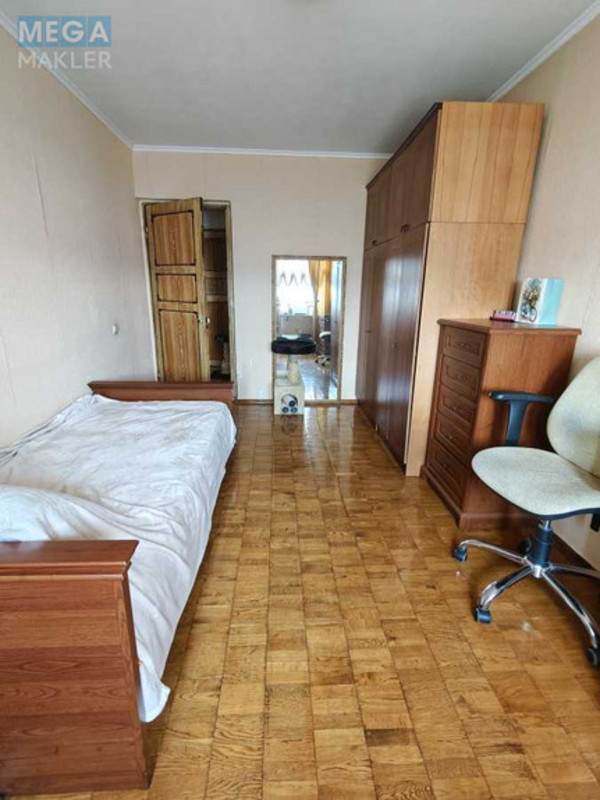 Продаж 3 кімнатної квартири (70/44/8), 15 пов. 16 пов. будинку, <a class="location-link" href="/kiev/" title="Недвижимость Київ">Київ</a>, <a class="location-link" href="/kiev/dneprovskij/" title="Недвижимость Дніпровський район">Дніпровський р-н</a>, Романа Шухевича просп., 2 (изображение 5)