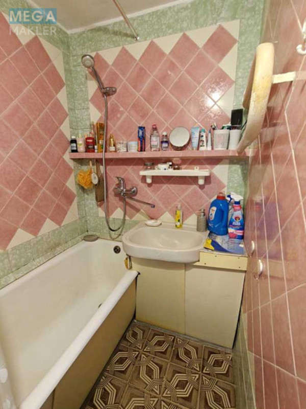 Продаж 3 кімнатної квартири (70/44/8), 15 пов. 16 пов. будинку, <a class="location-link" href="/kiev/" title="Недвижимость Київ">Київ</a>, <a class="location-link" href="/kiev/dneprovskij/" title="Недвижимость Дніпровський район">Дніпровський р-н</a>, Романа Шухевича просп., 2 (изображение 10)