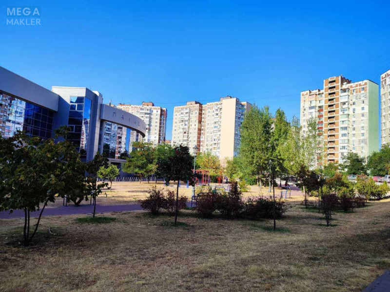 Продаж 1 кімнатної квартири (42/18/8), 5 пов. 16 пов. будинку, <a class="location-link" href="/kiev/" title="Недвижимость Київ">Київ</a>, <a class="location-link" href="/kiev/desnyanskij/" title="Недвижимость Деснянський район">Деснянський р-н</a>, Владимира Высоцкого бульв., 11 (изображение 13)