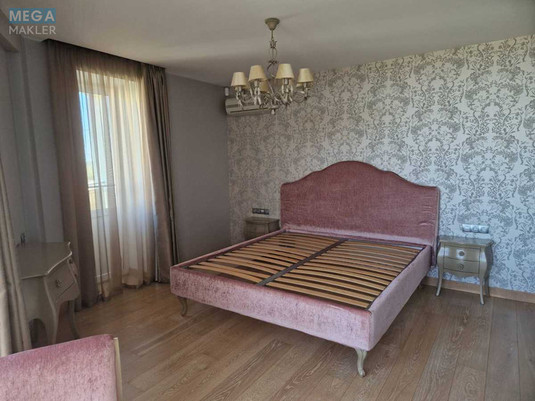 Продаж 3 кімнатної квартири (107/57/35), 15 пов. 15 пов. будинку, <a class="location-link" href="/chajki-selo-kv/" title="Недвижимость Чайки">Чайки</a>, Лобановського, 17 (изображение 3)