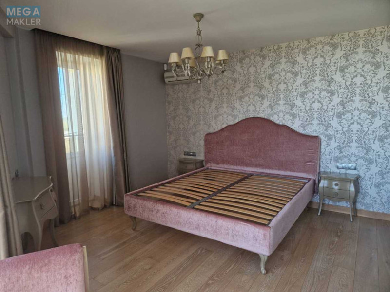 Продаж 3 кімнатної квартири (107/57/35), 15 пов. 15 пов. будинку, <a class="location-link" href="/chajki-selo-kv/" title="Недвижимость Чайки">Чайки</a>, Лобановського, 17 (изображение 3)
