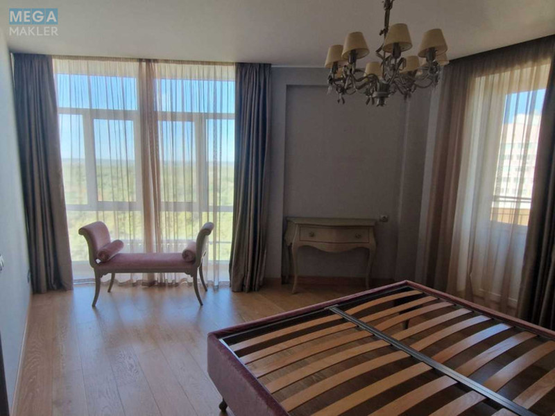 Продаж 3 кімнатної квартири (107/57/35), 15 пов. 15 пов. будинку, <a class="location-link" href="/chajki-selo-kv/" title="Недвижимость Чайки">Чайки</a>, Лобановського, 17 (изображение 5)