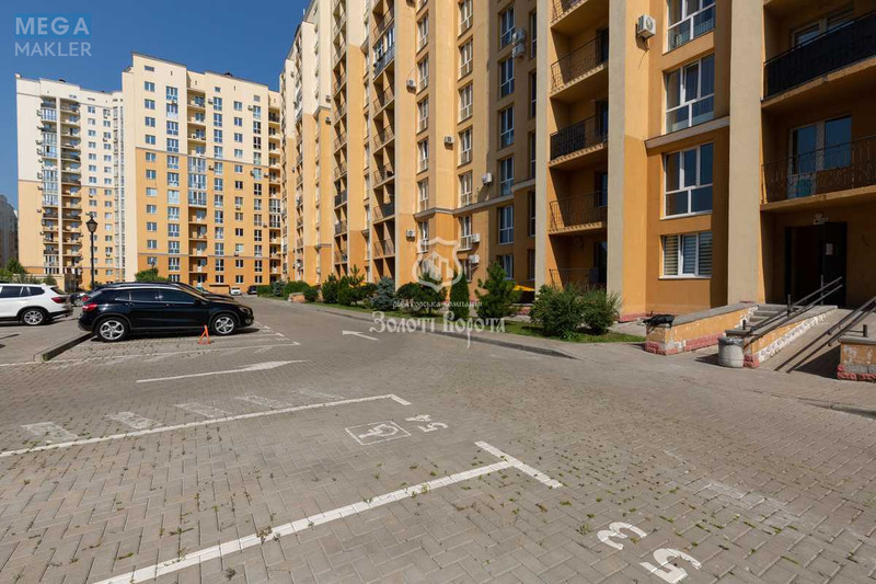 Продаж 3 кімнатної квартири (86,2/50,3/10), 2 пов. 12 пов. будинку, <a class="location-link" href="/chajki-selo-kv/" title="Недвижимость Чайки">Чайки</a>, Валерія Лобановського вул., 30в (изображение 2)