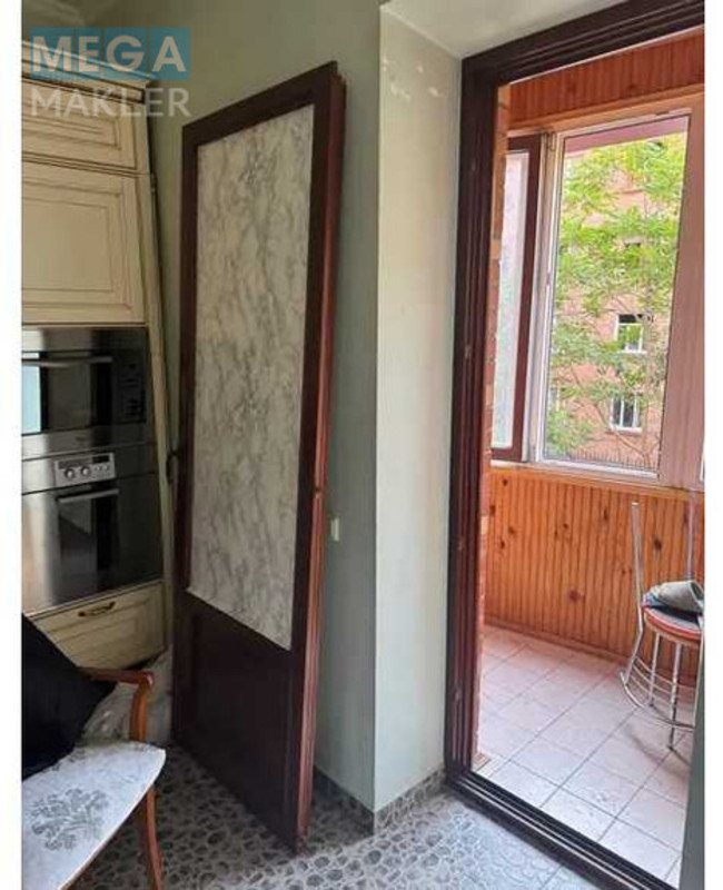 Продаж 6 кімнатної квартири (210,8/129/?), 2 пов. 11 пов. будинку, <a class="location-link" href="/kiev/" title="Недвижимость Київ">Київ</a>, <a class="location-link" href="/kiev/goloseevskij/" title="Недвижимость Голосіївський район">Голосіївський р-н</a>, Жилянська вул., 30А (изображение 11)