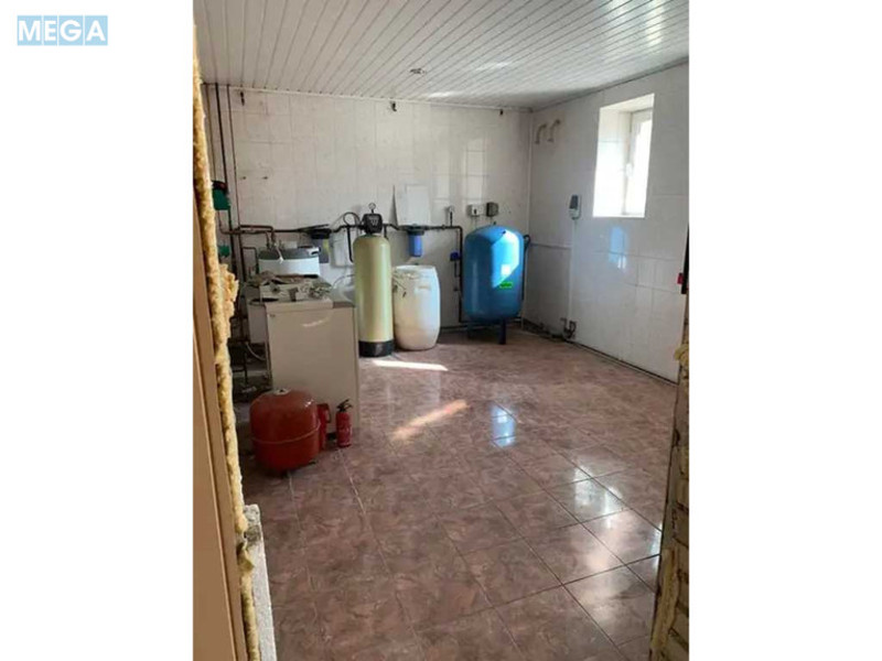 Продаж дома, 2&nbsp;поверху, 611,10&nbsp;кв.м, 8&nbsp;кімнат, ділянка 8,36&nbsp;соток, <a class="location-link" href="/petropavlovskaya-borshagovka/" title="Недвижимость Петропавлівська Борщагівка">Петропавлівська Борщагівка</a>, Сонячна, 7а (изображение 9)