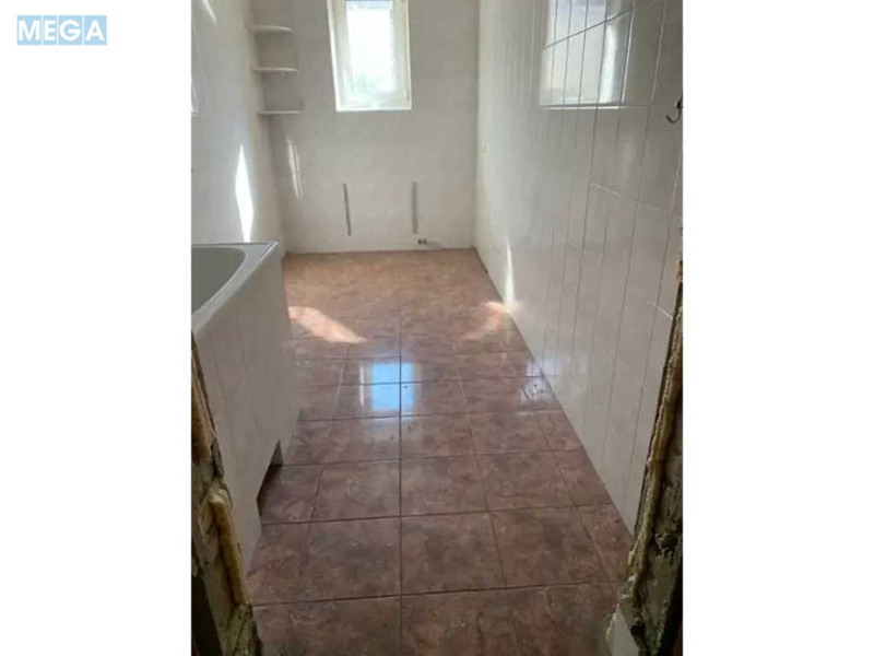 Продаж дома, 2&nbsp;поверху, 611,10&nbsp;кв.м, 8&nbsp;кімнат, ділянка 8,36&nbsp;соток, <a class="location-link" href="/petropavlovskaya-borshagovka/" title="Недвижимость Петропавлівська Борщагівка">Петропавлівська Борщагівка</a>, Сонячна, 7а (изображение 10)