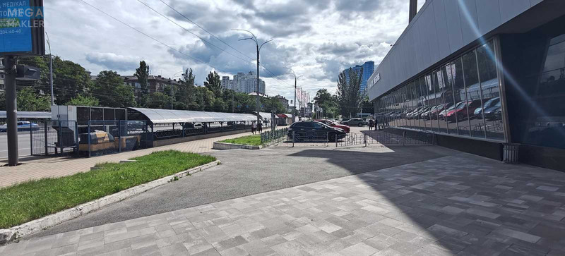 Оренда комерційної нерухомості, 4&nbsp;800&nbsp;кв.м, под магазин, <a class="location-link" href="/kiev/" title="Недвижимость Київ">Київ</a>, <a class="location-link" href="/kiev/pecherskij/" title="Недвижимость Печерський район">Печерський р-н</a>, Миколи Міхновського бульв. (изображение 2)