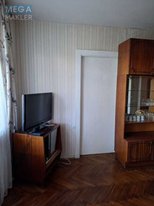 Продаж 2 кімнатної квартири (45/30/6), 4 пов. 5 пов. будинку, <a class="location-link" href="/kiev/" title="Недвижимость Київ">Київ</a>, <a class="location-link" href="/kiev/svyatoshinskij/" title="Недвижимость Святошинський район">Святошинський р-н</a>, Академіка Туполєва вул., 17 (изображение 6)