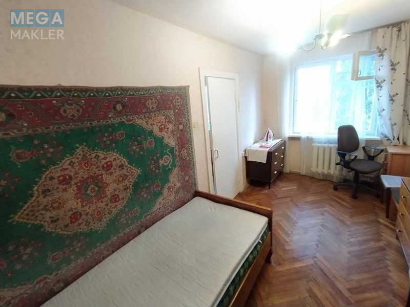 Продаж 2 кімнатної квартири (45/30/6), 4 пов. 5 пов. будинку, <a class="location-link" href="/kiev/" title="Недвижимость Київ">Київ</a>, <a class="location-link" href="/kiev/svyatoshinskij/" title="Недвижимость Святошинський район">Святошинський р-н</a>, Академіка Туполєва вул., 17 (изображение 8)