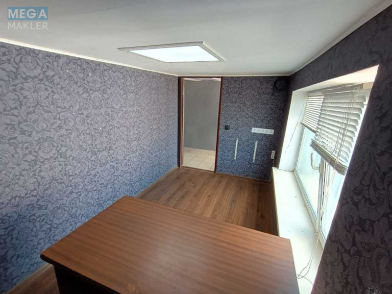 Оренда комерційної нерухомості, 270&nbsp;кв.м, <a class="location-link" href="/kiev/" title="Недвижимость Київ">Київ</a>, <a class="location-link" href="/kiev/desnyanskij/" title="Недвижимость Деснянський район">Деснянський р-н</a>, Пухівська вул. (изображение 24)