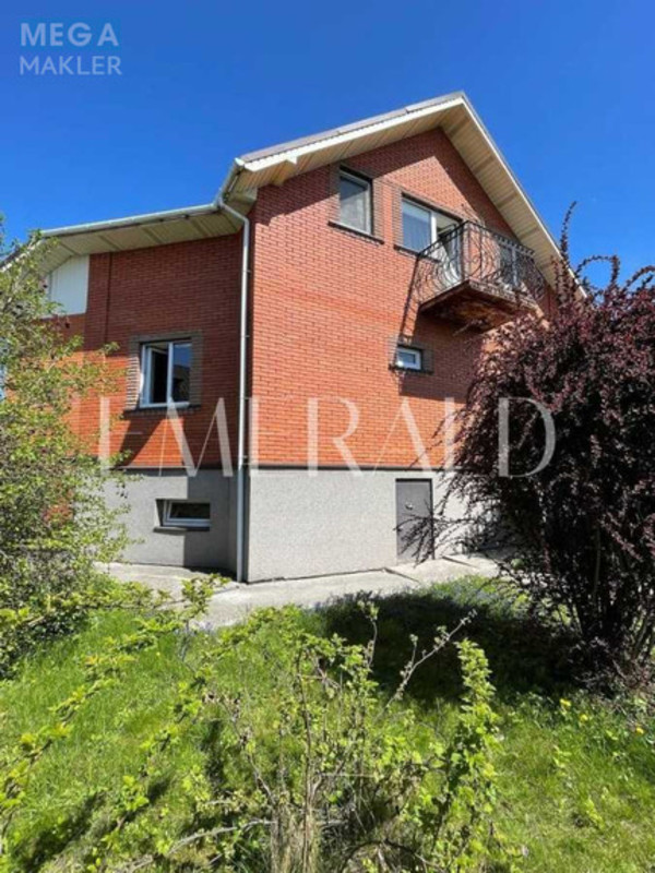Продаж дома, 2&nbsp;поверху, 218&nbsp;кв.м, 4&nbsp;кімнати, ділянка 7&nbsp;соток, <a class="location-link" href="/kiev/" title="Недвижимость Київ">Київ</a>, <a class="location-link" href="/kiev/solomenskij/" title="Недвижимость Солом'янський район">Солом'янський р-н</a>, Молодежная ул., 10В (изображение 2)