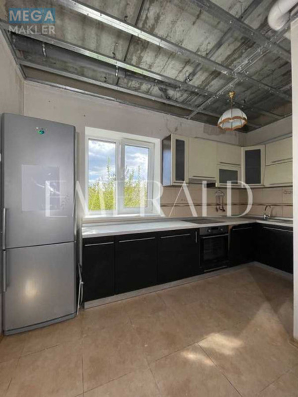Продаж дома, 2&nbsp;поверху, 218&nbsp;кв.м, 4&nbsp;кімнати, ділянка 7&nbsp;соток, <a class="location-link" href="/kiev/" title="Недвижимость Київ">Київ</a>, <a class="location-link" href="/kiev/solomenskij/" title="Недвижимость Солом'янський район">Солом'янський р-н</a>, Молодежная ул., 10В (изображение 4)