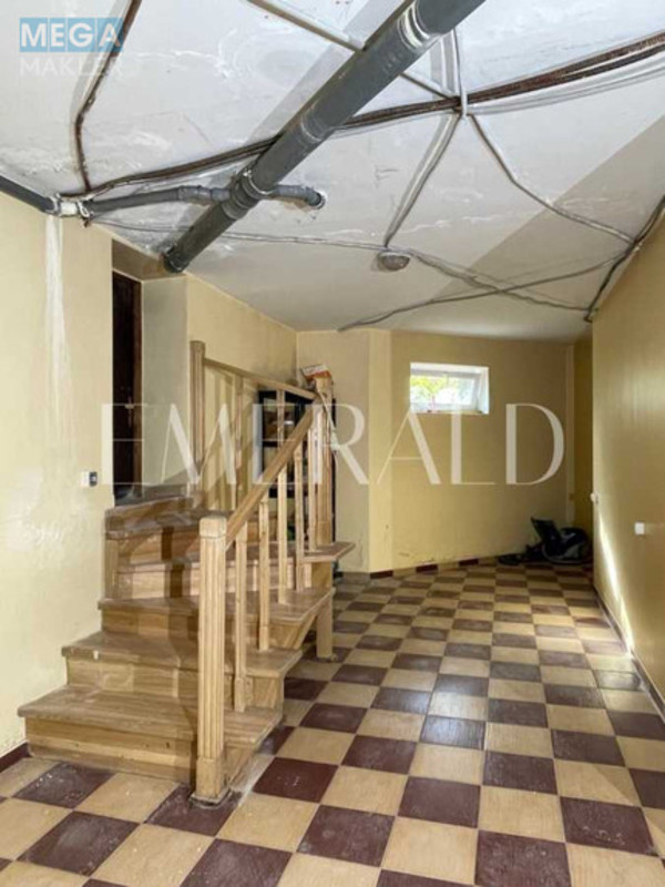 Продаж дома, 2&nbsp;поверху, 218&nbsp;кв.м, 4&nbsp;кімнати, ділянка 7&nbsp;соток, <a class="location-link" href="/kiev/" title="Недвижимость Київ">Київ</a>, <a class="location-link" href="/kiev/solomenskij/" title="Недвижимость Солом'янський район">Солом'янський р-н</a>, Молодежная ул., 10В (изображение 7)