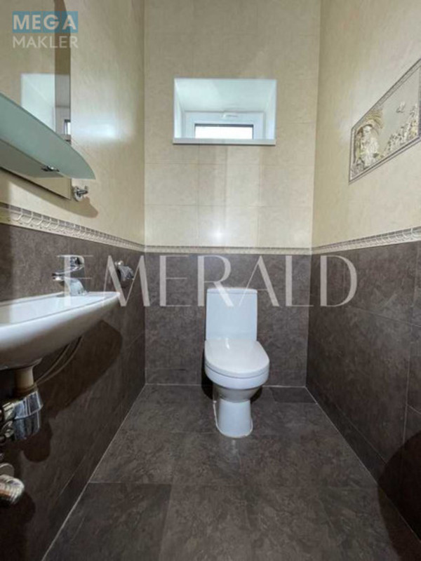 Продаж дома, 2&nbsp;поверху, 218&nbsp;кв.м, 4&nbsp;кімнати, ділянка 7&nbsp;соток, <a class="location-link" href="/kiev/" title="Недвижимость Київ">Київ</a>, <a class="location-link" href="/kiev/solomenskij/" title="Недвижимость Солом'янський район">Солом'янський р-н</a>, Молодежная ул., 10В (изображение 19)