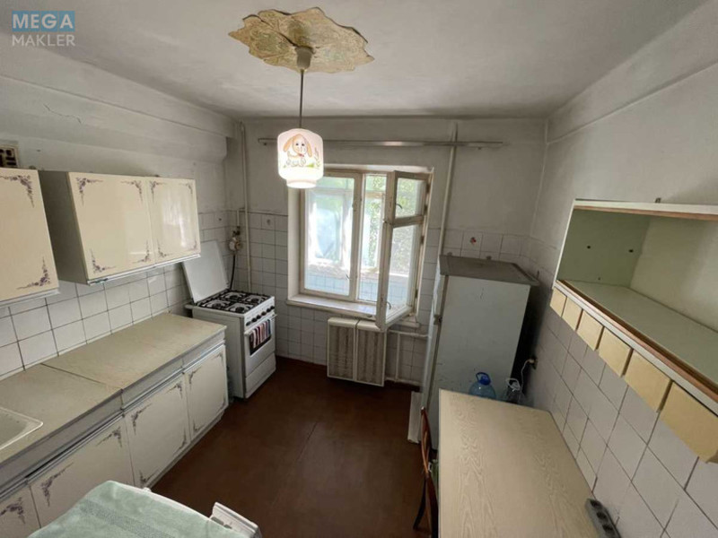 Продаж 1 кімнатної квартири (43,6/18,7/7,3), 5 пов. 9 пов. будинку, <a class="location-link" href="/kiev/" title="Недвижимость Київ">Київ</a>, <a class="location-link" href="/kiev/solomenskij/" title="Недвижимость Солом'янський район">Солом'янський р-н</a>, Волгоградская ул., 5 (изображение 2)