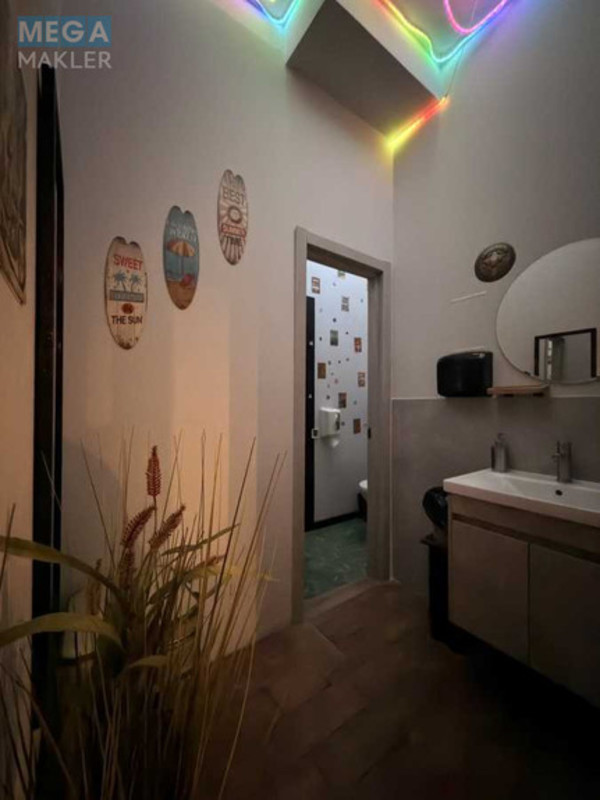 Продаж комерційної нерухомості, 125&nbsp;кв.м, <a class="location-link" href="/kiev/" title="Недвижимость Київ">Київ</a>, <a class="location-link" href="/kiev/dneprovskij/" title="Недвижимость Дніпровський район">Дніпровський р-н</a>, Юрия Шумского ул., 1Б (изображение 3)