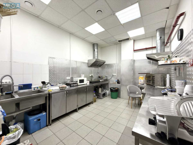 Продаж комерційної нерухомості, 125&nbsp;кв.м, <a class="location-link" href="/kiev/" title="Недвижимость Київ">Київ</a>, <a class="location-link" href="/kiev/dneprovskij/" title="Недвижимость Дніпровський район">Дніпровський р-н</a>, Юрия Шумского ул., 1Б (изображение 9)