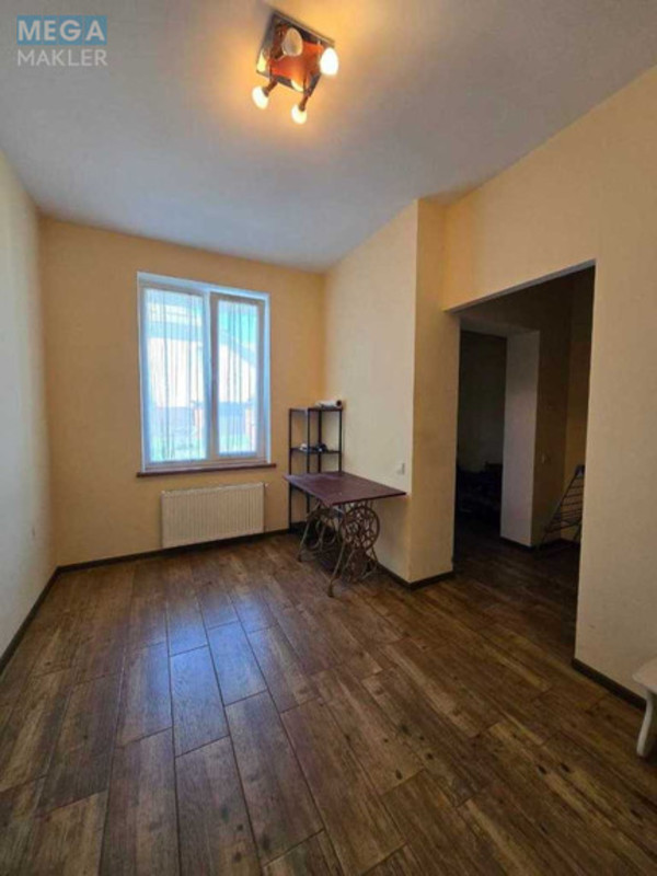 Продаж дома, 2&nbsp;поверху, 235&nbsp;кв.м, 5&nbsp;кімнат, ділянка 5&nbsp;соток, <a class="location-link" href="/vasilkov/" title="Недвижимость Васильків">Васильків</a>, Озерна (изображение 4)