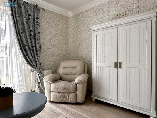 Продаж дома, 2&nbsp;поверху, 450&nbsp;кв.м, 6&nbsp;кімнат, ділянка 12&nbsp;соток, <a class="location-link" href="/vasilkov/" title="Недвижимость Васильків">Васильків</a>, Ворошилова (изображение 9)