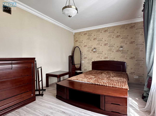 Продаж дома, 2&nbsp;поверху, 450&nbsp;кв.м, 6&nbsp;кімнат, ділянка 12&nbsp;соток, <a class="location-link" href="/vasilkov/" title="Недвижимость Васильків">Васильків</a>, Ворошилова (изображение 10)